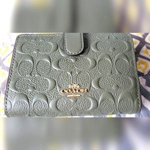 Coach Medium Corner Zip Wallet Signature Leather Military Green